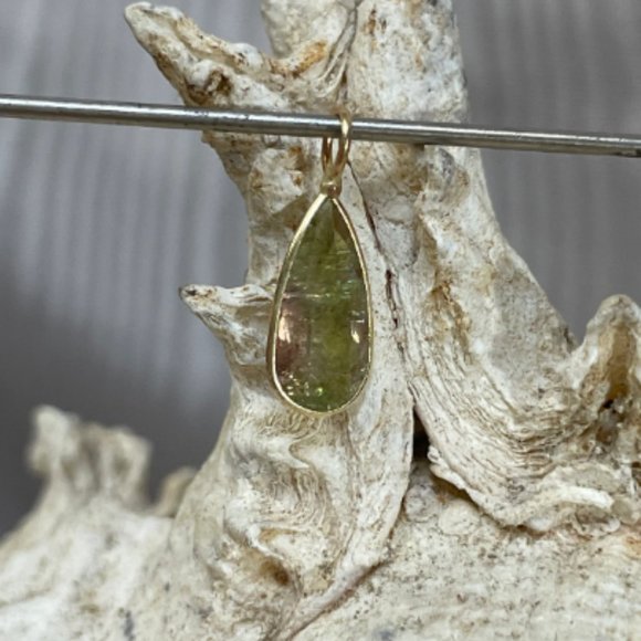 2CT Natural Pink Green Watermelon Tourmaline Pear Shape in Solid 14K Yellow Gold - Picture 3 of 8